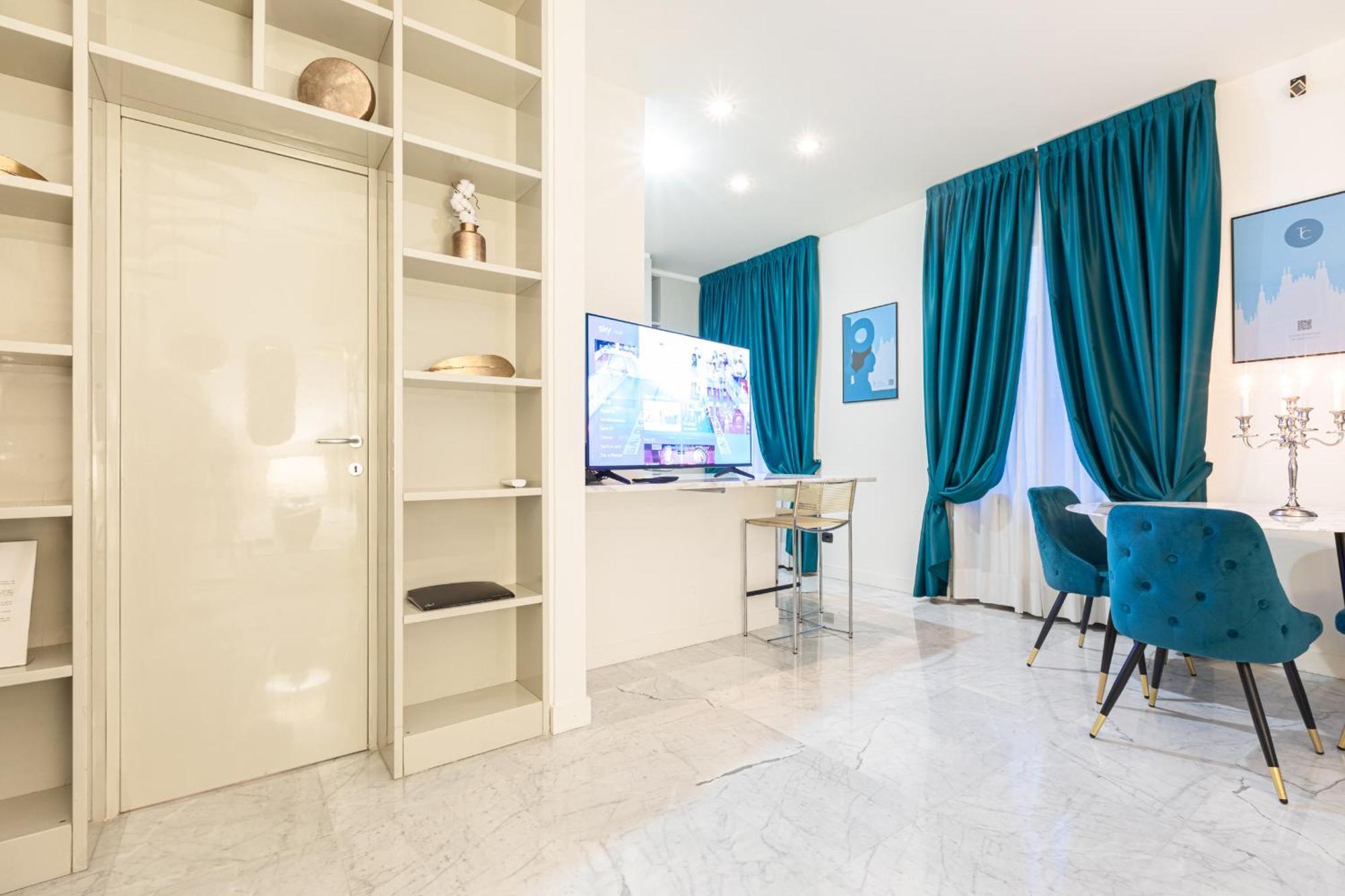 Monte Napoleone Split-Level Terrace Apartment - Top Collection Milan Extérieur photo