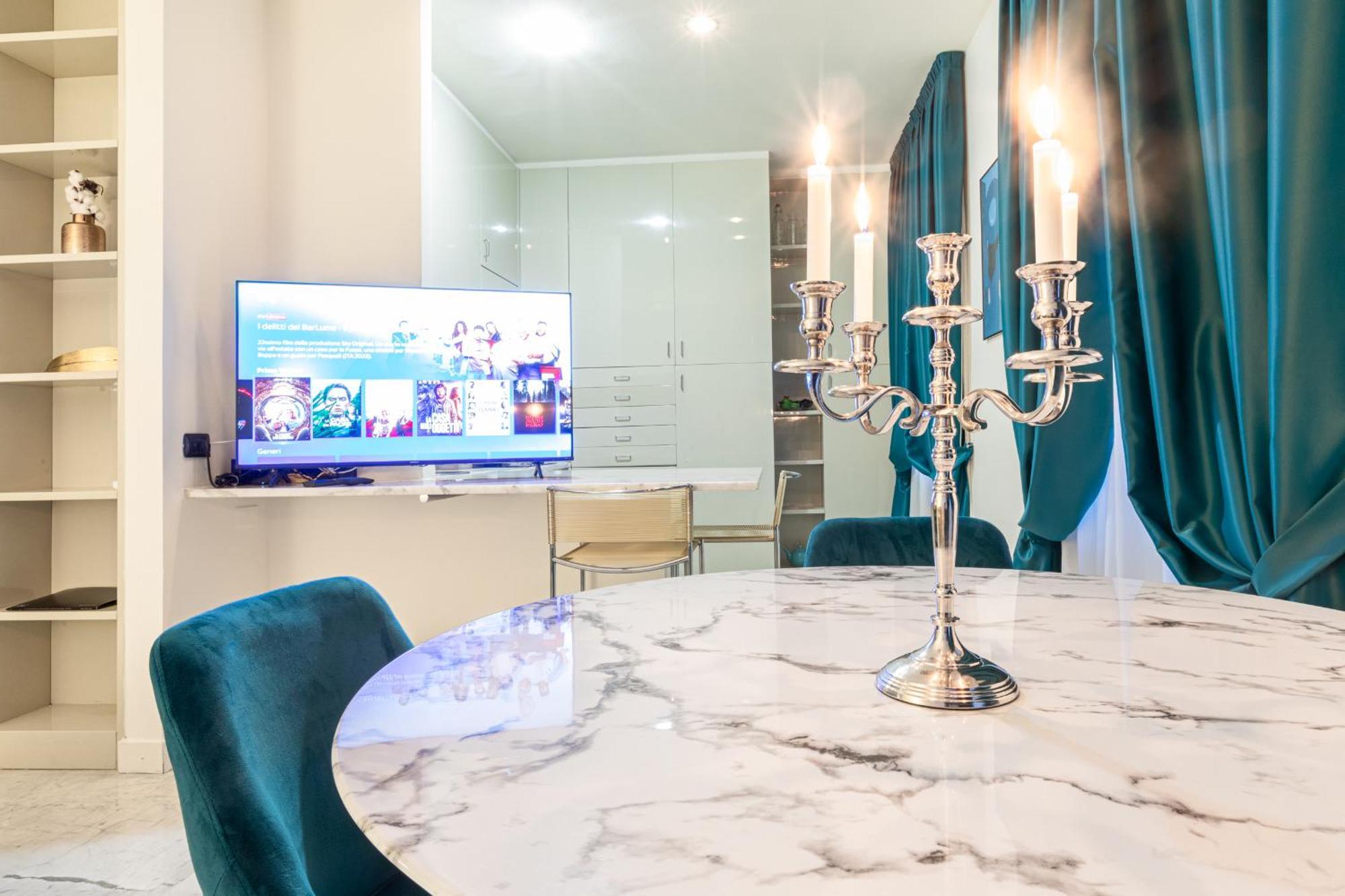 Monte Napoleone Split-Level Terrace Apartment - Top Collection Milan Extérieur photo