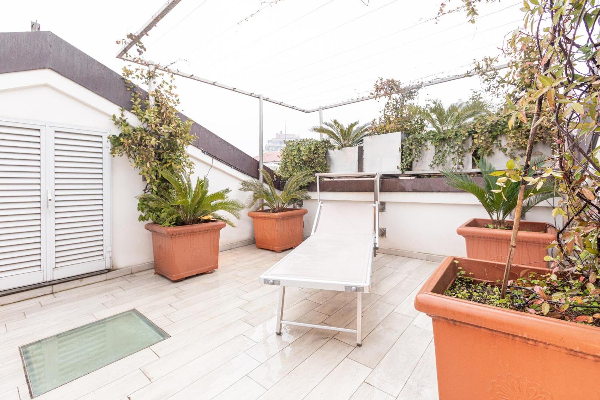 Monte Napoleone Split-Level Terrace Apartment - Top Collection Milan Extérieur photo
