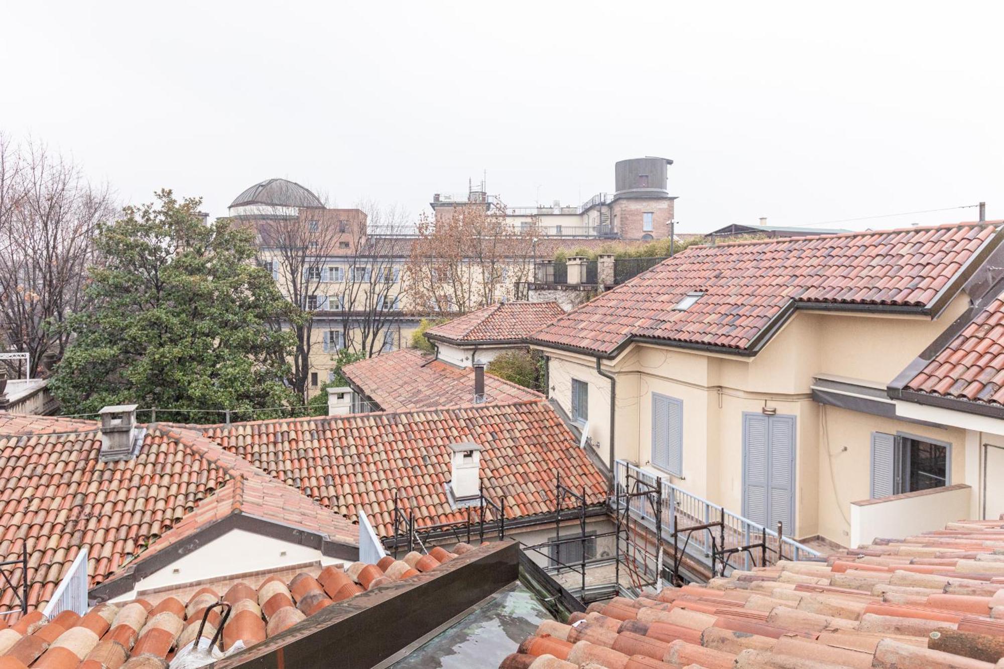 Monte Napoleone Split-Level Terrace Apartment - Top Collection Milan Extérieur photo