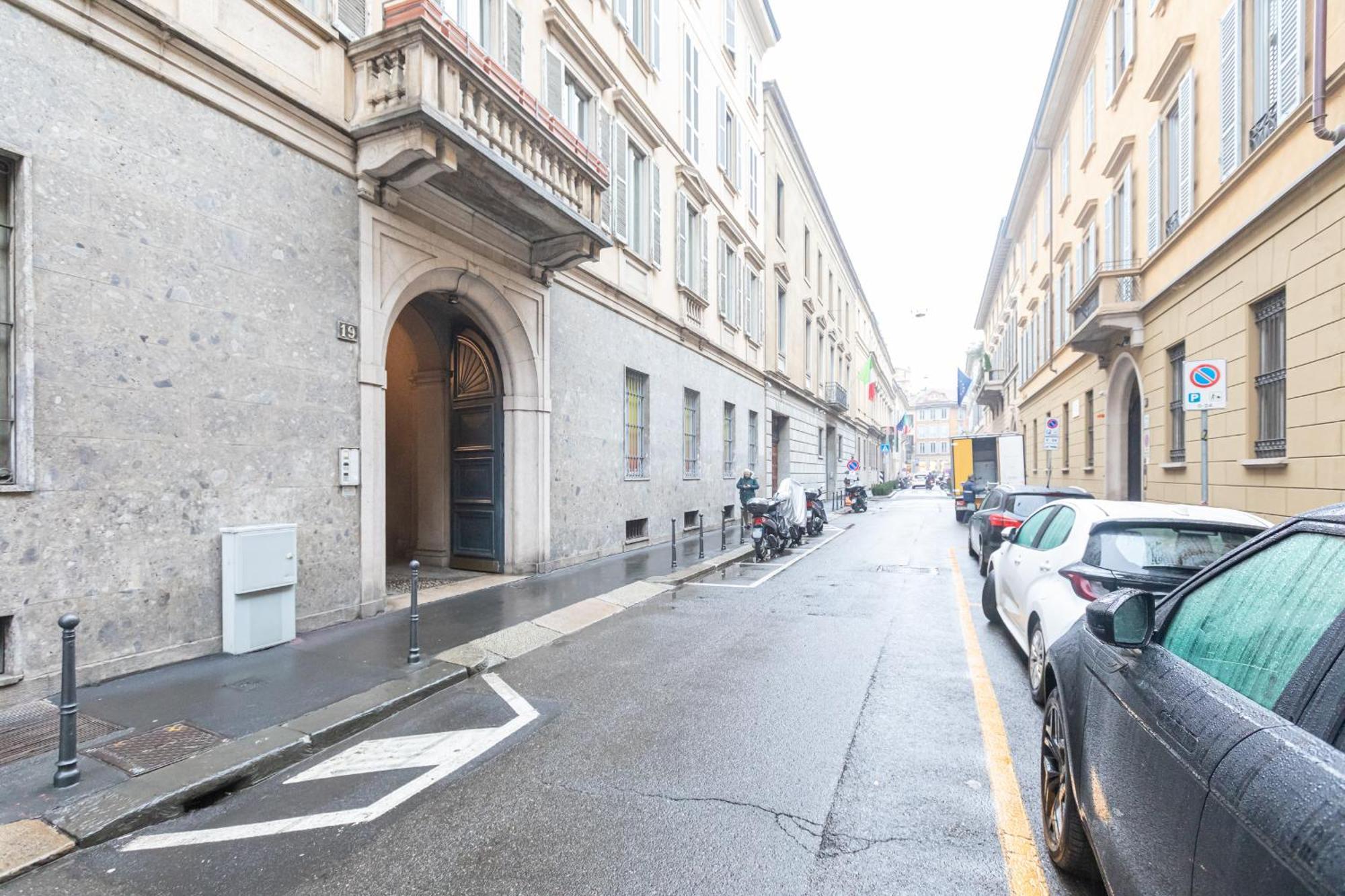 Monte Napoleone Split-Level Terrace Apartment - Top Collection Milan Extérieur photo